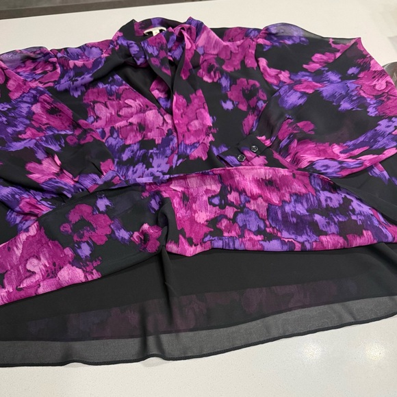 Floral Chiffon Blouse - Purple and Black - Picture 3 of 4